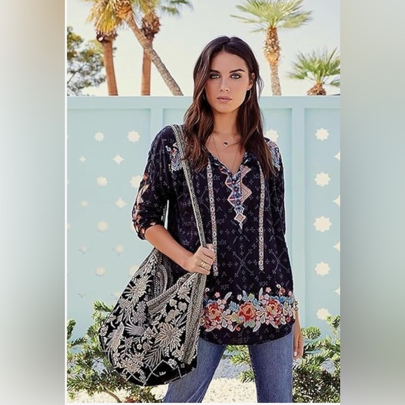 Johnny Was Othilia Elegant Black and Cream Embroidered Tote Bag - Picture 7 of 9